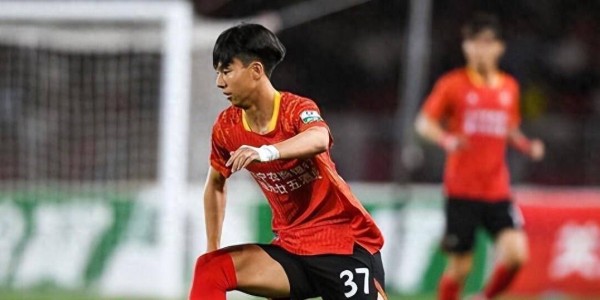 没想到！U19国足刚从土伦杯出局，核心球员就要正式加盟法甲球队