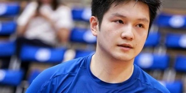 郝帅:樊振东欧冠决赛换海绵还是大意了 平时训练行半决赛决赛压力太大