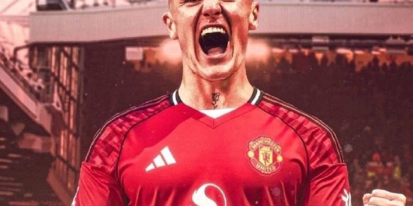 阿莫林钦点强力中锋来了！7000万欧成交，已与多名曼联球员交流