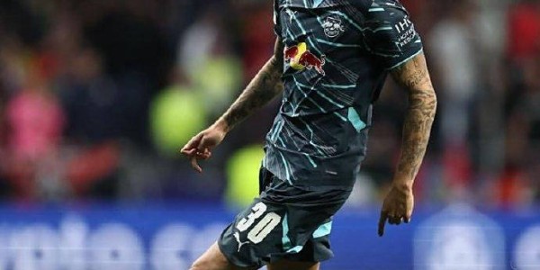 纽卡斯尔的9000万欧元报价，莱比锡22岁射手面临重要选择